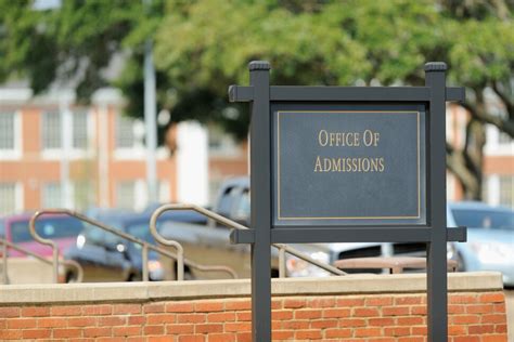 Rolling Admissions: 10 Frequently Asked Questions .